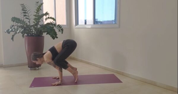 Módulo 3 aulas completas de Yoga: Invertida sobre a cabeça e postura do corvo